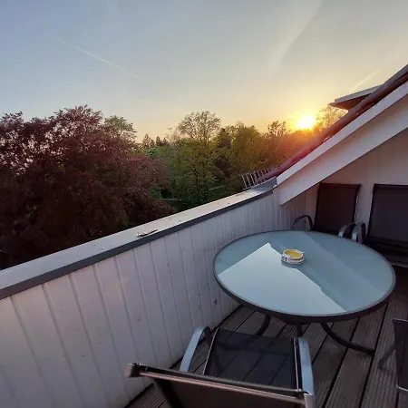 Fewo, 55 Qm, Voll Ausgestattet, Mit Sued-loggia, Naehe Voelkerschlachtdenkmal 아파트